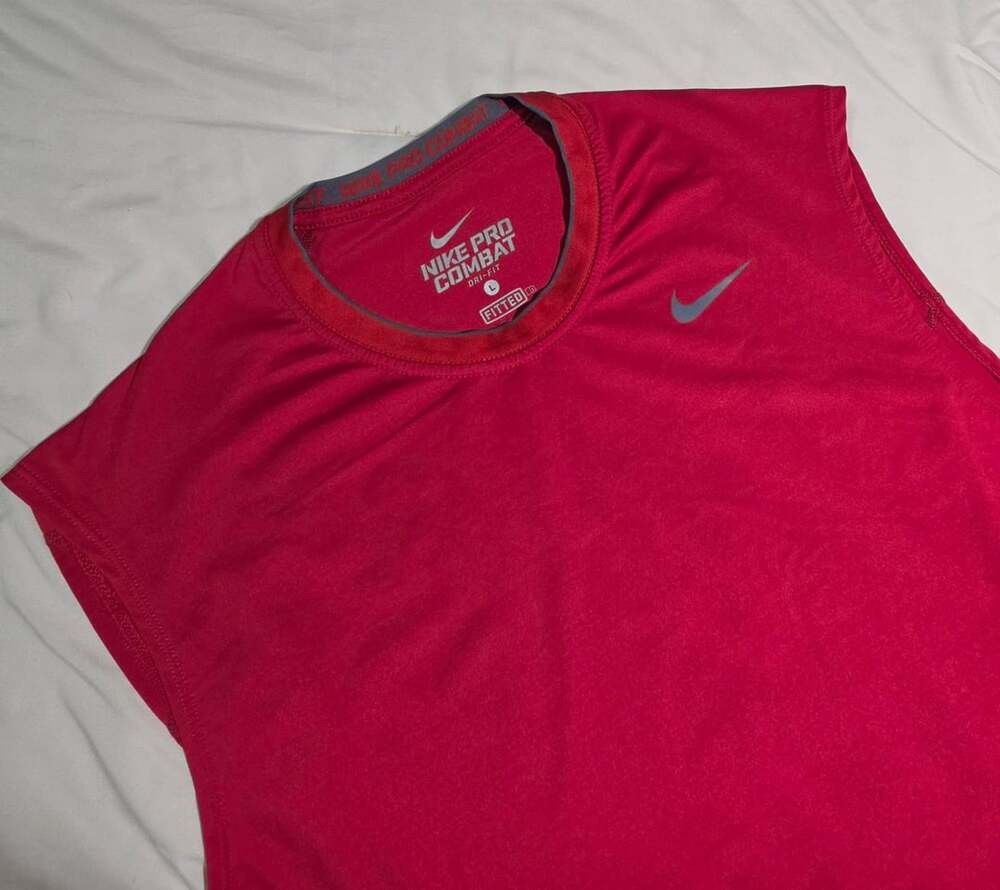 Nike Pro Combat Fitted Size L Red Sleeveless Dri-FIT Shirt